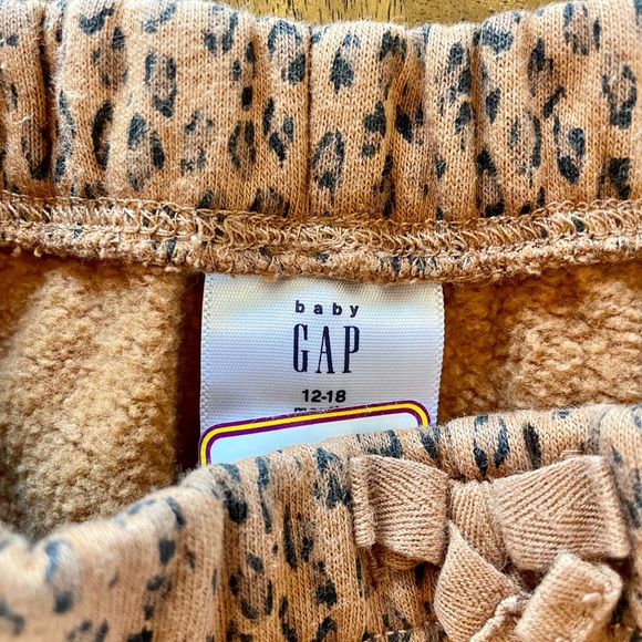 Baby GAP Leopard Sweat Set (12-18 months) - Picture 8 of 8